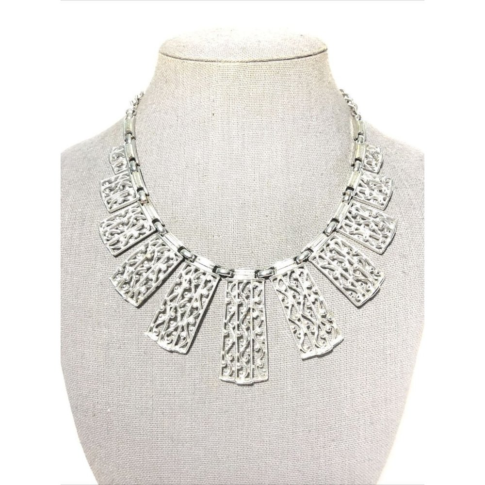 Vintage Sarah Coventry Silver Tone Bib Necklace- 18” Statement Necklace.